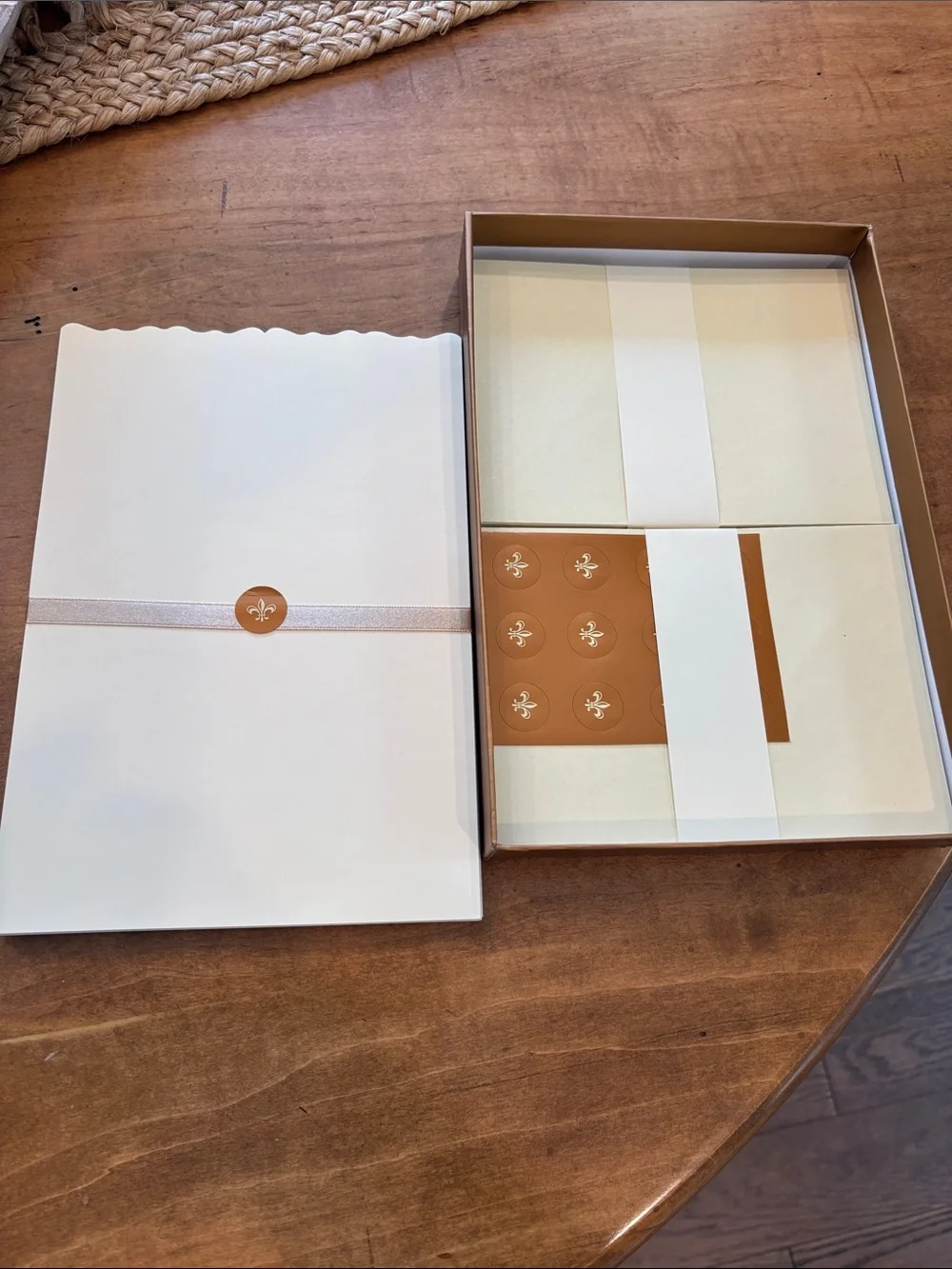 Punctuate Elegant Stationery Set